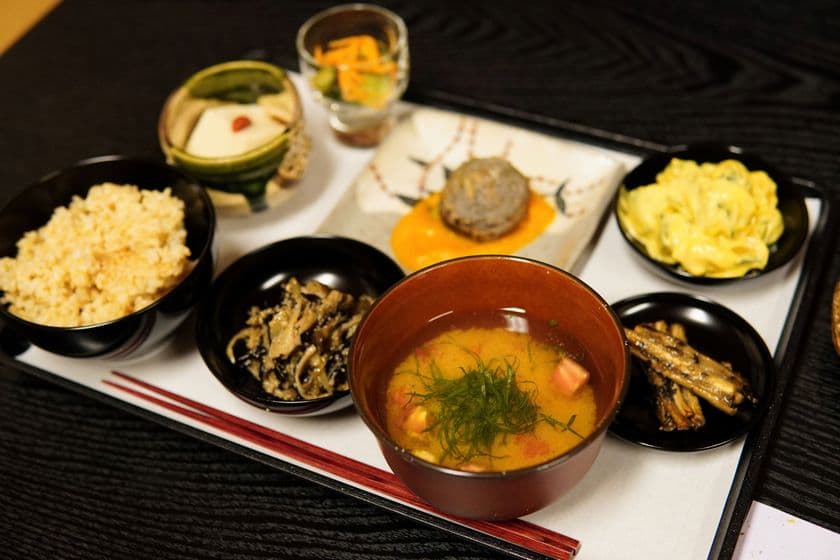 坐禅とマクロビ料理で心と体を整える“養生ごはん講座”
　北鎌倉の円覚寺山内『佛日庵』で9月28日(土)に開催！