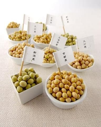 日本各地の契約農家の地大豆(在来種大豆)を100％原料に使用
