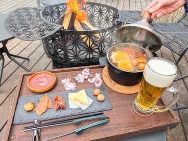 ◆いちご塩と桜チップでアルコールを嗜む大人燻製セット