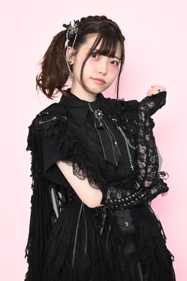 奈波芽生アーティスト写真