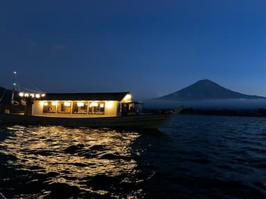 屋形船