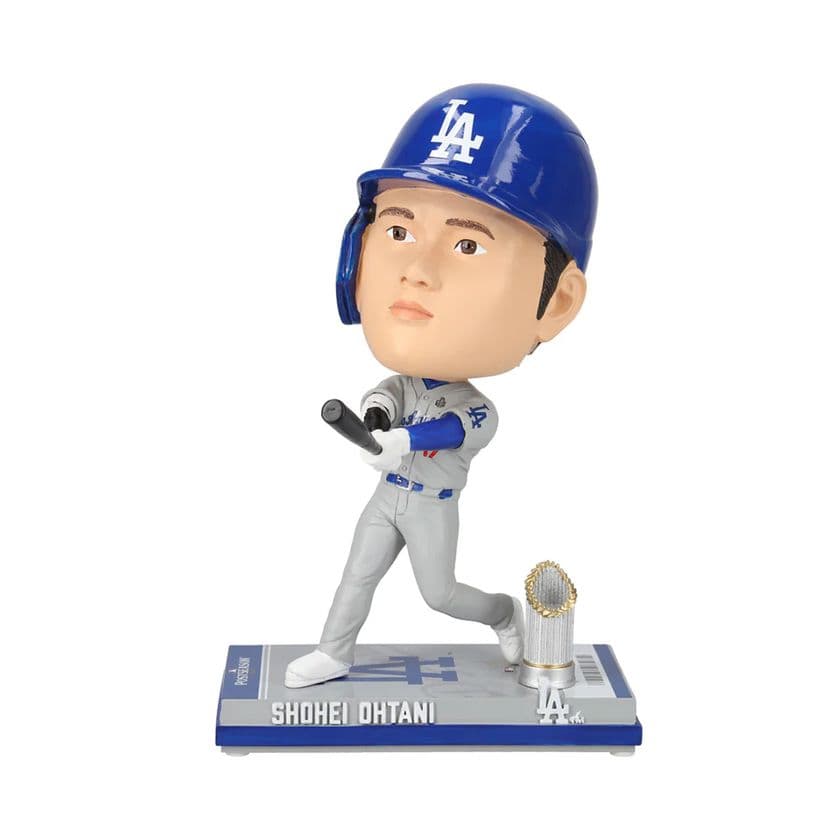 大谷翔平選手のワールドシリーズ優勝記念ボブルヘッドが登場！
世界限定7,000個！トロフィー＆チケット台座付き商品を5/23発売