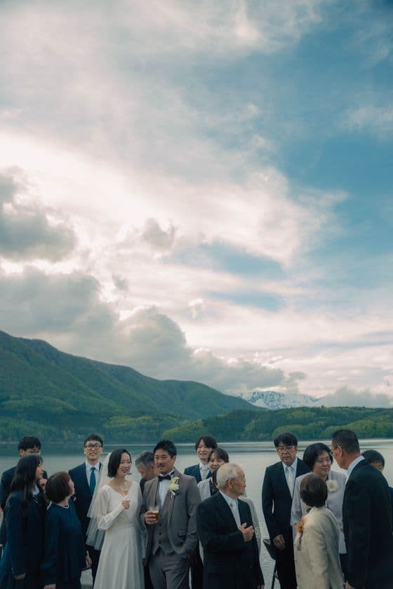 ［結婚×地方］の新しい可能性！
結婚式当日の控室を地域の人気カフェで無料で過ごせる
新しい仕組み「まちなか待合室」を長野県松本市で6/14初実施