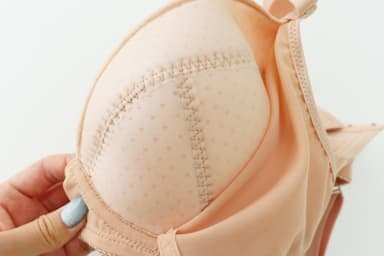 カップが軽く、穴あきカップで暑い日も快適