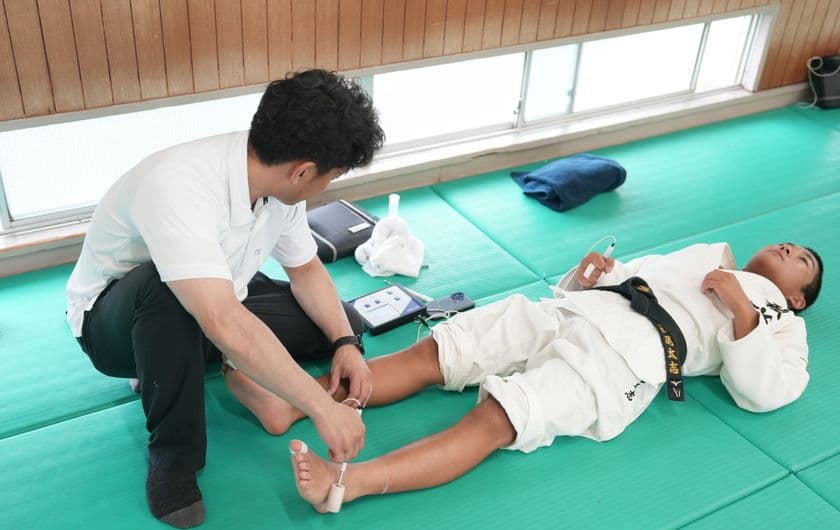 ラグビーや野球、柔道で全国制覇を目指す青少年たちを
スポーツ障害から守る！
欧米発祥の最新医療で報徳学園高校の青少年たちをケア