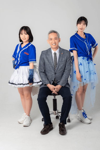 遺言アイドルと佐山先生(全身)