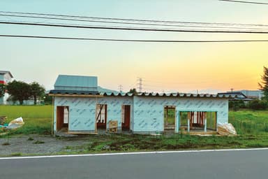 建設中