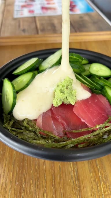 太鼓のリズムで盛り上がる！とろろかけ放題