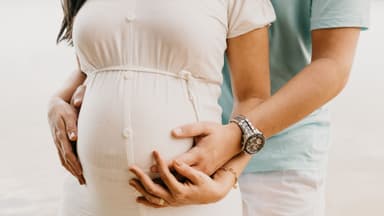 妊婦とパートナーさんイメージ