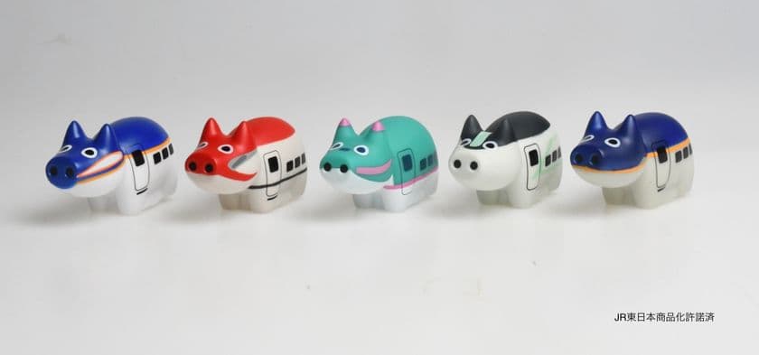 手のひらサイズの「縁起物鉄道」
新幹線×赤べこの人気シリーズに「新幹線豆べこ」が登場！