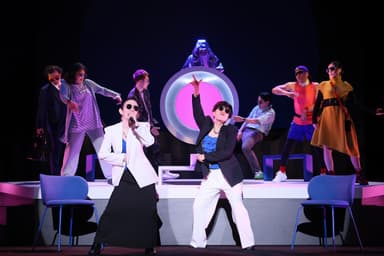文学座公演『もうひとりのわたしへ』舞台写真(撮影：宮川舞子) 1