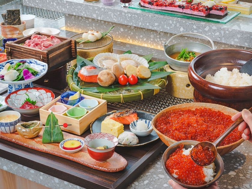 “朝食がおいしいホテルランキング全国1位”を獲得した
朝食ビュッフェが売りのホテルが仕掛ける新たな朝食──
先行オープンの“日本一の囲炉裏朝食”を
誰よりも早くご堪能ください。