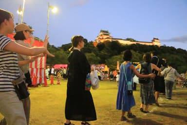 輪踊り