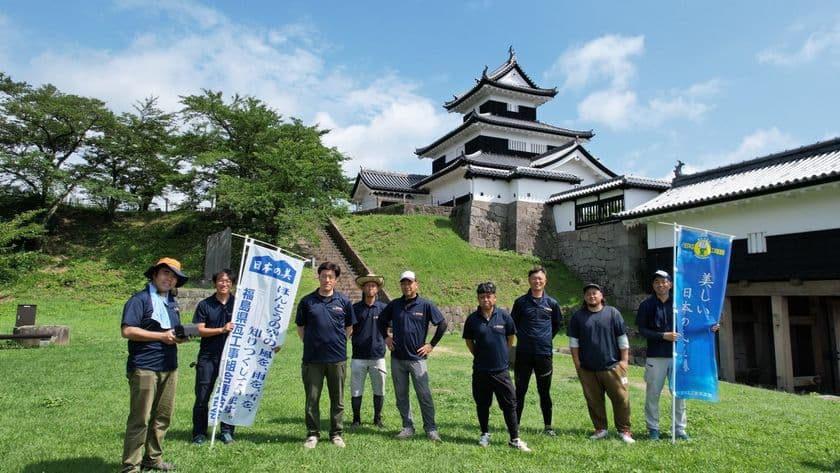 「八月八日　屋根の日」に合わせ、若手かわらぶき職人による
全国一斉屋根の日活動を2025年も開催