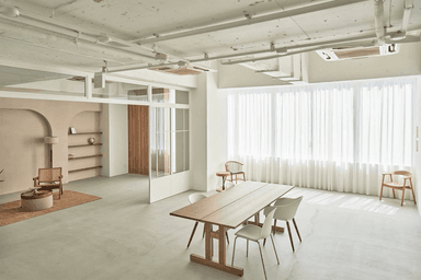 ROOM2