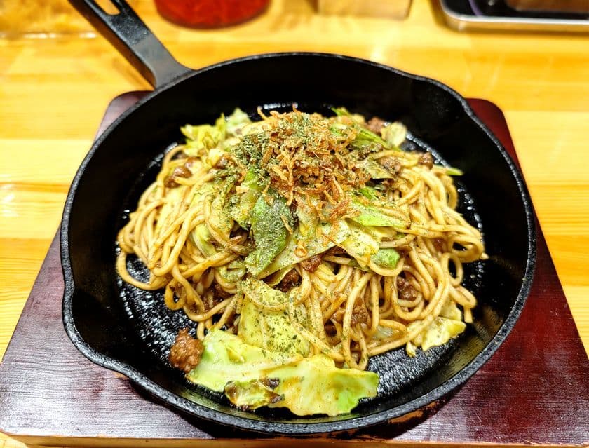 カレー好きも唸るあの味が進化して復活！
20周年記念キャンペーン第2弾『欧風カレー焼そば』
発売のお知らせ