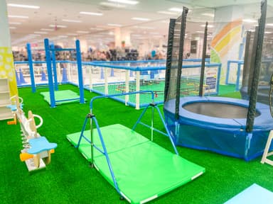 室内でも公園遊具が楽しめる
