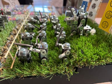 一例：廃材を用いたメタルアート作品(1)
