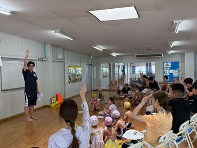 陸での講義の様子