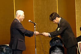  第2回分析機器・科学機器遺産認定証授与式