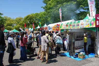 アメリカスのフード＆ドリンクを楽しめます