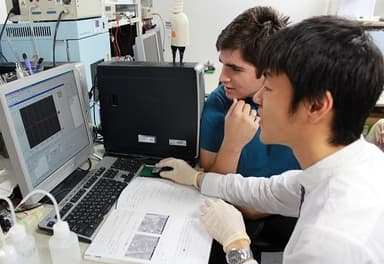研究室では技術的なコミュニケーションが必須となる
