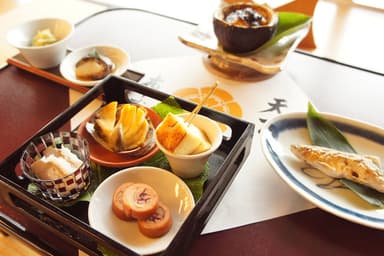 信長おもてなし御膳(二膳イメージ2)