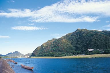 清流長良川と金華山と岐阜城