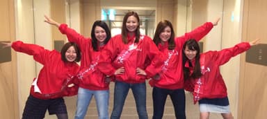 ベビーフットを支える女性チーム「足の裏キレイにし隊」