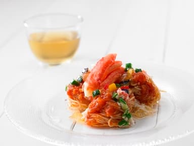 ずわい蟹の夏パスタ～トマトとおくらのカッペリーニ～