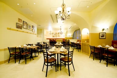 シチリア料理「タオルミーナ」内観