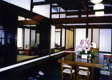 『味処 丸尾原』内観