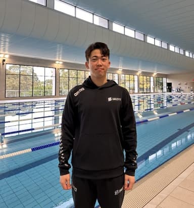 星選手