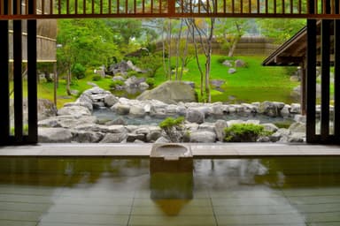 「蛍あかりの湯」内湯