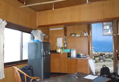 改修前の内観1