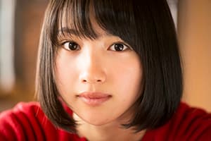 新山詩織