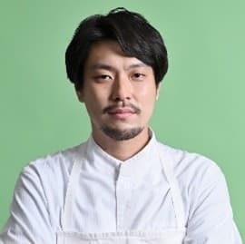下國 伸 氏