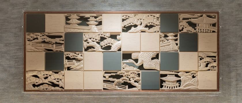 『大阪欄間アート』世界へ船出―岡本銘木店、
飛鳥III採用とCM放送を発表。
関空・万博・飛鳥III EC販売展開で伝統を未来へ