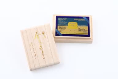 金きゃらじゃぱん　純金カード　専用桐箱