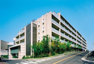 グランクレール藤が丘ケアレジデンス(土地：事業者非所有、建物：賃借)