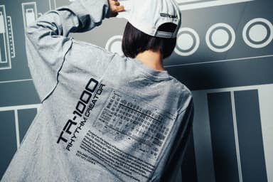 ロング・スリーブTシャツ、キャップ着用イメージ