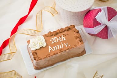 【イメージ】薔薇有メッセージケーキチョコレートケーキL　4&#44;104円(税込)