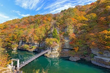 秋の塔のへつり