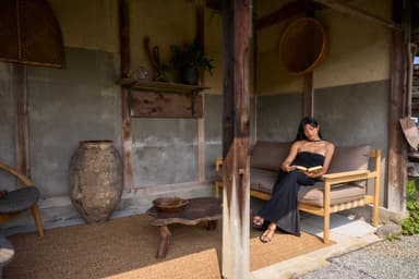 ローラさんスタイリング監修のラウンジ