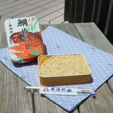 東海軒の元祖鯛めし