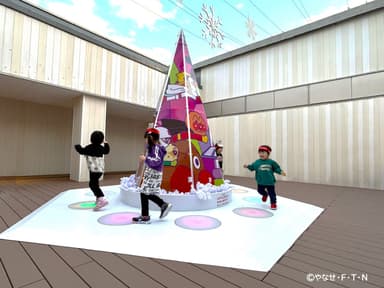 音が鳴る体験型の冬装飾「サウンドタワー」