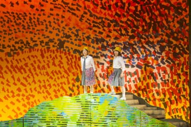 (2)ヘラルボニー契約作家11名のアートによる舞台美術