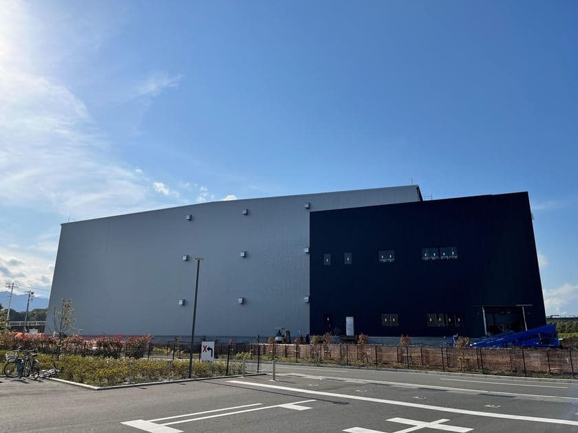 富士ロジテックホールディングス、
厚木・相模原の物流拠点網を拡大　新拠点開設で
エリア総面積2万8千坪の物流ネットワークを構築　
～独自の音声ピッキングシステム「VIPS」と
拠点間連携で差別化を図る～