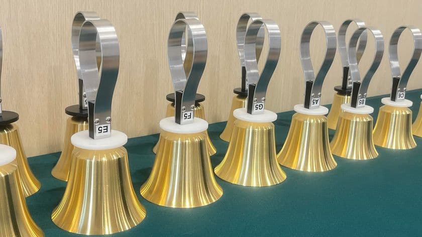 柏の技が光る音色――ハンドベル【プロローグ】
地域職人と音楽家が生み出す、唯一無二の“響き”を全国へ　
ふるさと納税返礼品として登場(年間2セット限定)