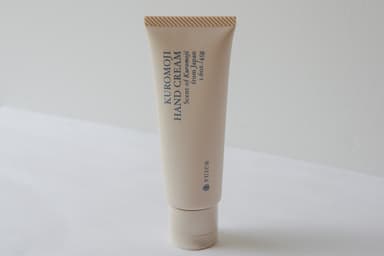 yuica KUROMOJI HAND CREAM